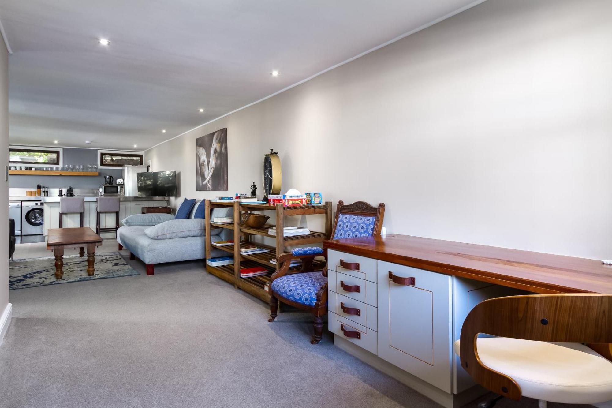 Sweet Greta - Terrace With Solar Power * Cape Town